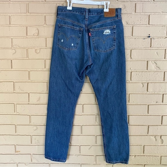 Levis 501 Straight Button Fly Jeans Womens Tag 28 X 28 Denim Distressed Med Wash - Picture 4 of 9